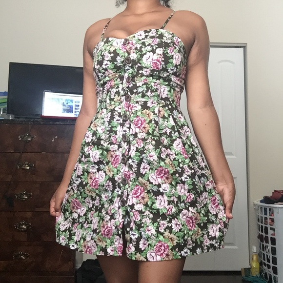 Floral Spaghetti Strap Dress - Picture 4 of 5